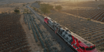 Investigan accidente ferroviario con 59 mil litros de químico. ¿Qué tan grave es?