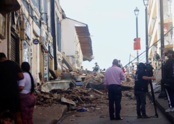 ¡Colombia tiembla! Terremoto de 7.4 deja al menos 22 muertos preliminares
