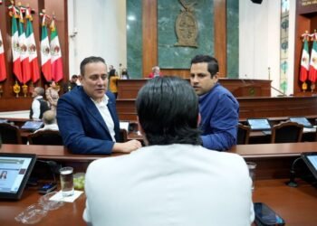 Domingo decisivo: diputados resolverán nueva salida de Rocha Moya