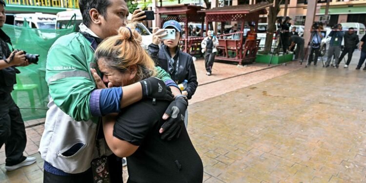 Tiroteo escolar conmociona Tailandia: alumno usa el arma de su abuelo