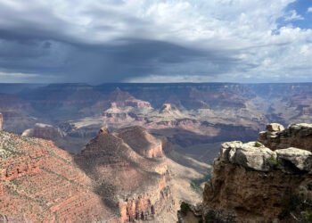 Gran Cañón cambia reglas para turistas tras inundación; hoteles cierran y restringen uso de agua