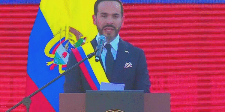 Colombia gira a la derecha: De la Espriella asume el poder