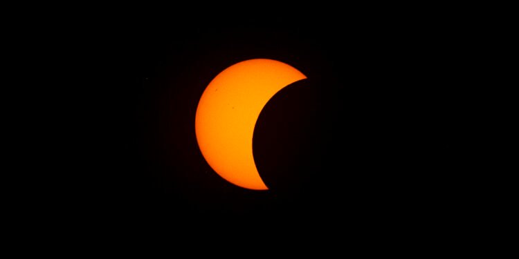 ¿Te perdiste el eclipse? NASA revela espectaculares vistas desde la Tierra y el espacio