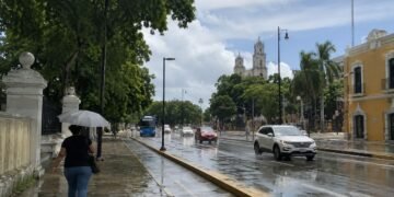 Onda tropical 31 cruza el sureste; lluvias seguirán hasta mitad de semana