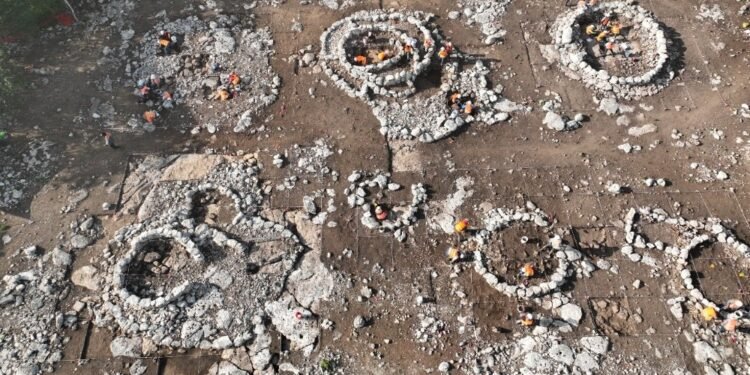 ¿Y los mayas que no vivían en los palacios? K’oxol Ja’ II devuelve su historia