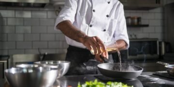 ¿Vas a comer fuera? Estas 3 señales en el menú podrían evitarte una mala experiencia