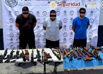 ¡Arsenal descubierto! 210 armas viajaban escondidas rumbo a Nuevo León