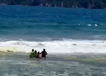 ¿Cómo salvaron a un joven de ahogarse? personal naval evitó una tragedia