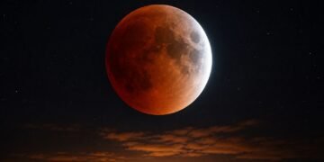 ¡Mira al cielo! Eclipse parcial de Luna será visible en México; conoce la mejor hora para verlo