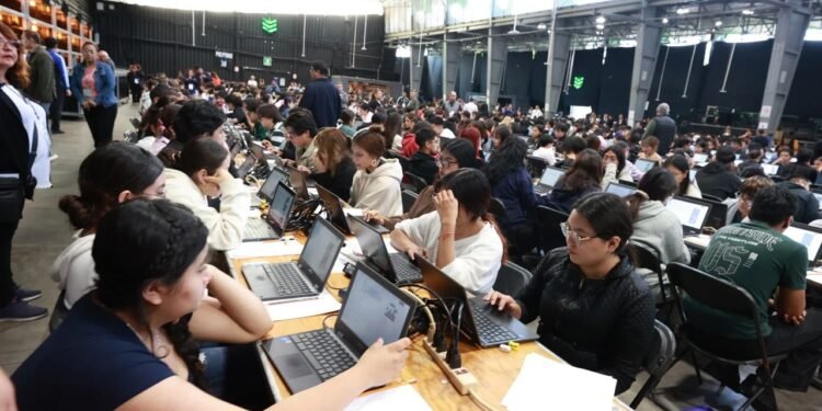 UNAM publica resultados definitivos; 20 mil 923 ingresan por examen de control