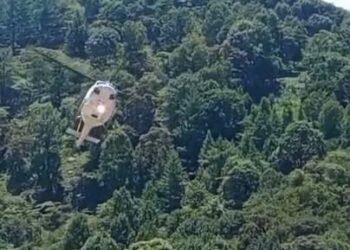 ¡Salen ilesos! Gobernador de Chiapas y su gabinete sufren percance aéreo en Pantepec