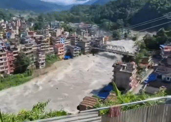 ¡El agua lo arrasó todo! Nepal enfrenta una de sus peores tragedias