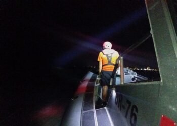 A la deriva y en plena noche: así rescataron a joven frente a Chicxulub