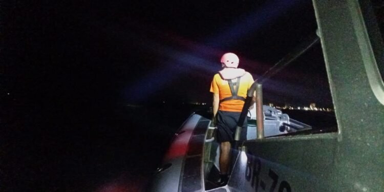 A la deriva y en plena noche: así rescataron a joven frente a Chicxulub