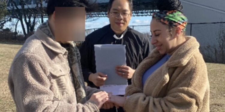 ¿Cuánto vale una ‘green card’? Red cobraba hasta 100 mil dólares por matrimonios ficticios en EU