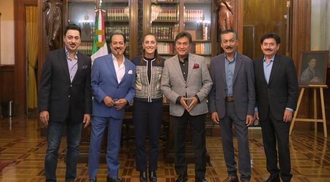 ¡Los Jefes de Jefes toman Palacio! Sheinbaum recibe a Los Tigres del Norte