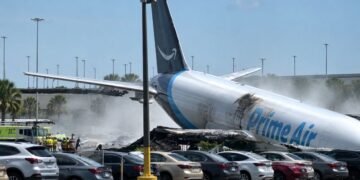 ¡Tragedia en Miami! Avión de carga de Amazon se sale de pista y deja al menos cinco muertos