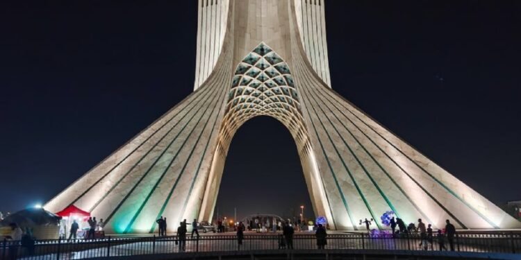 Un pedazo de México iluminará Irán este 15 de septiembre