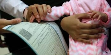 Crecer sin acta: el rezago que todavía afecta a 11 mil menores