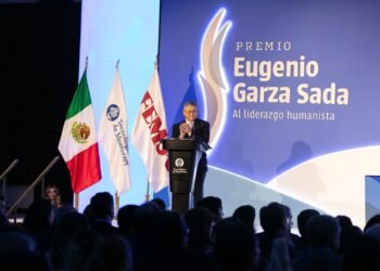 Fernández Carbajal llama a construir acuerdos para impulsar el desarrollo de México