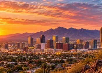 México abre nuevas oportunidades de turismo médico y cine en EU; esto negocia en Arizona