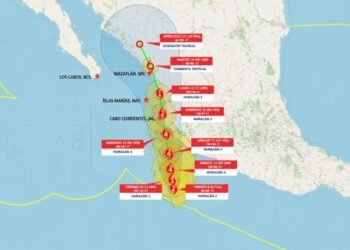 Huracán Simón sube a categoría 2; Marina activa plan de auxilio por inundaciones en Guerrero