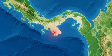Fuerte terremoto de 7.7 desata alarma en Panamá; advierten posible tsunami