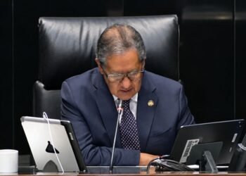 Doble nacionalidad cerrará la puerta a Presidencia y gubernaturas desde 2028