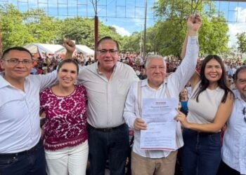 Rafael Marín formaliza registro para encabezar coordinación de Morena en Cancún