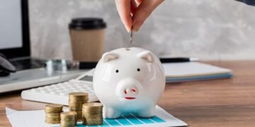 ¿Quieres ahorrar, pero no puedes? Empieza con 20 pesos a la semana