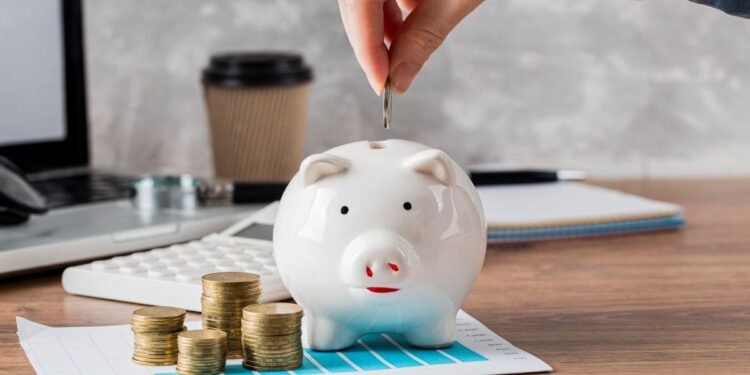 ¿Quieres ahorrar, pero no puedes? Empieza con 20 pesos a la semana
