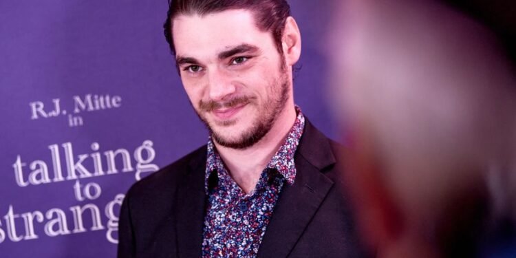 Actor de Breaking Bad, RJ Mitte, muere a sus 34 años