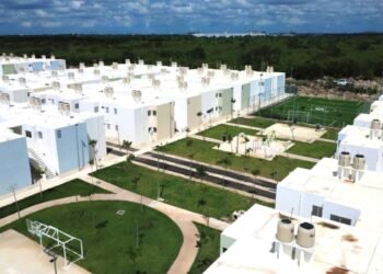 INFONAVIT entrega las llaves de 432 viviendas en Umán
