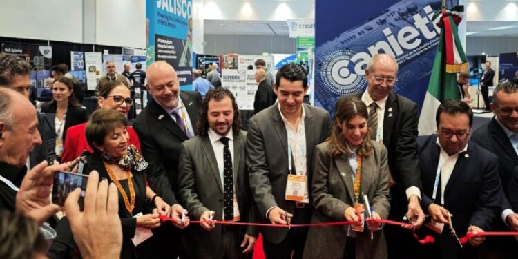 ¿Llegarán empresas de chips? El estado promueve sus ventajas en la Semicon West